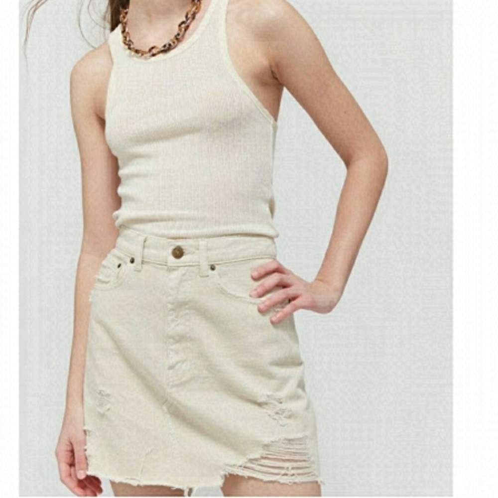 Urban Outfitters BDG ROXI DESTRUCTED DENIM MINI SKIRT